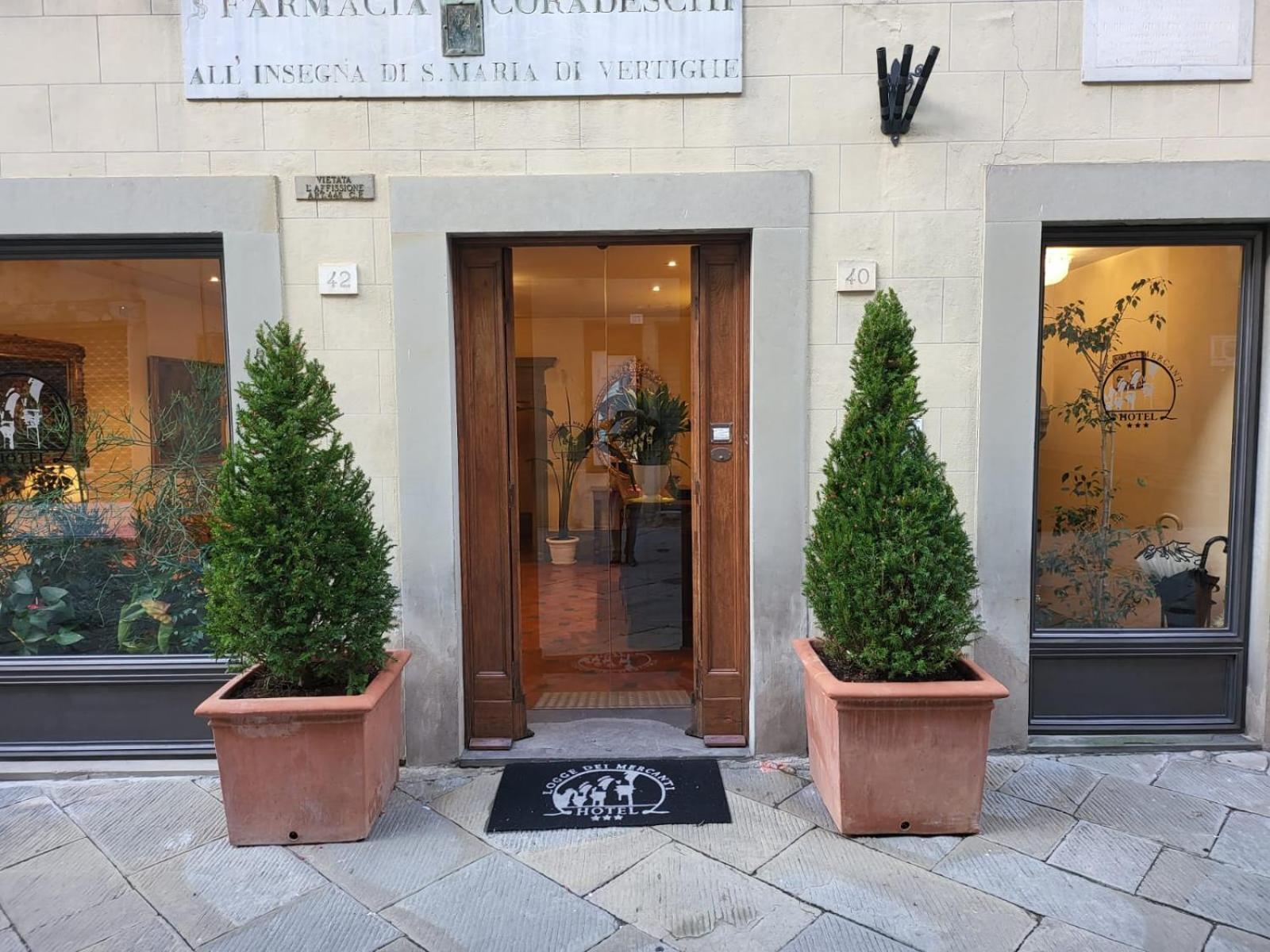 Hotel Logge Dei Mercanti Monte San Savino Exterior foto