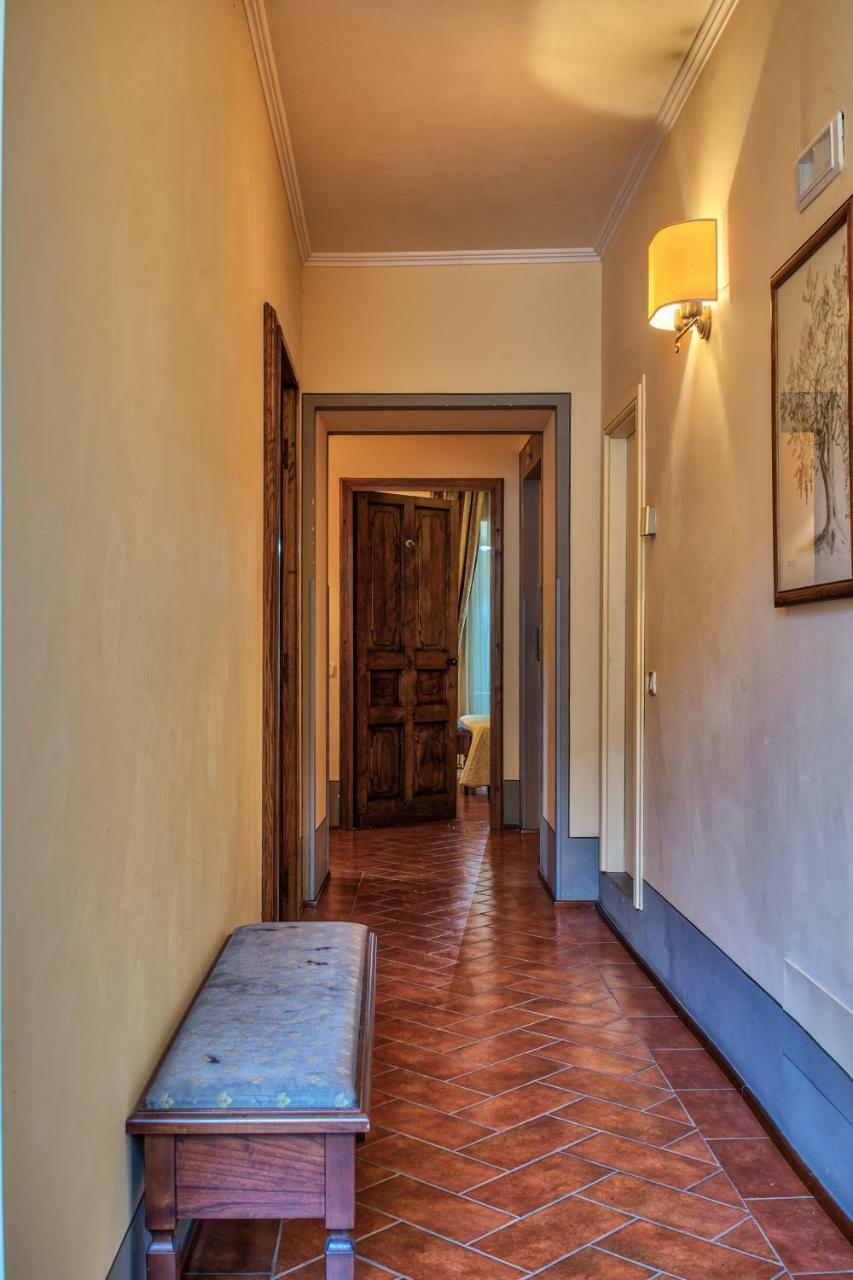 Hotel Logge Dei Mercanti Monte San Savino Exterior foto